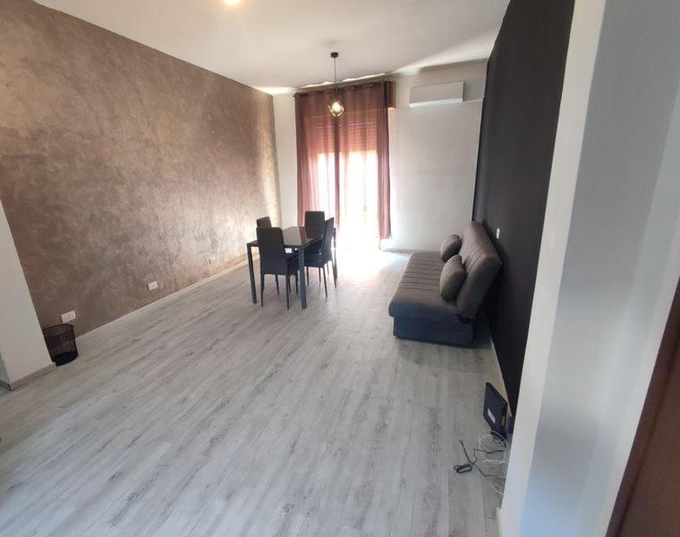Monfalcone City Room Rental Apartment 卡利亚里 外观 照片