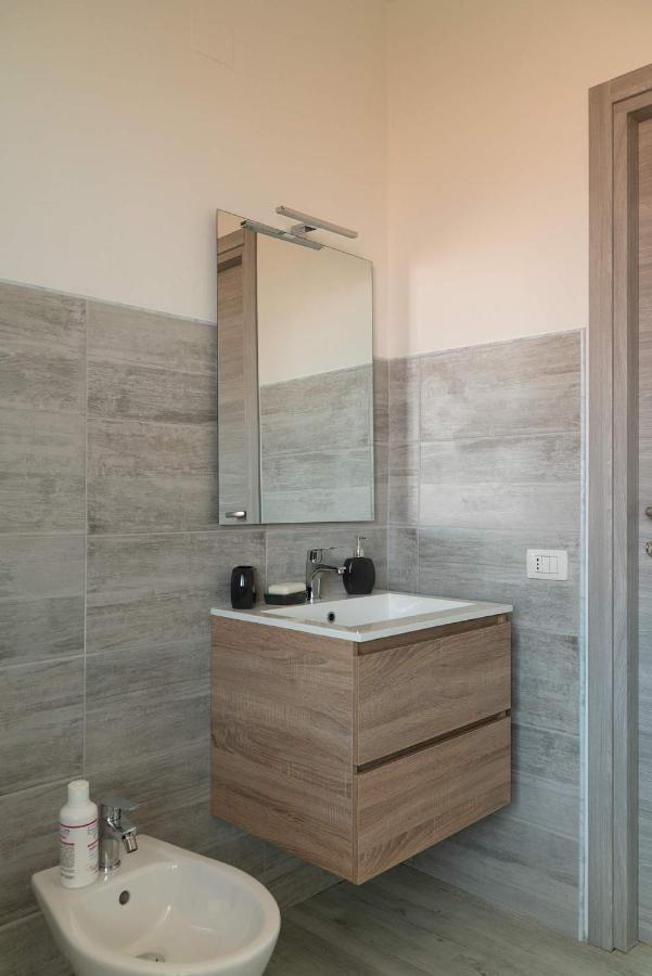 Monfalcone City Room Rental Apartment 卡利亚里 外观 照片